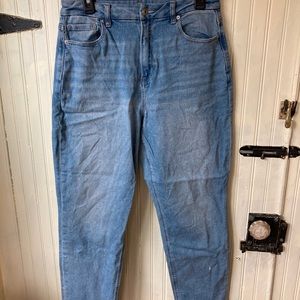 American Eagle Curvy Mom Jean